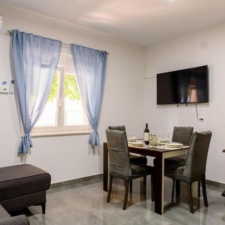 Apartman Lu เยเซนิเซ ภายนอก รูปภาพ