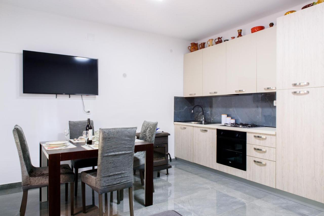 Apartman Lu เยเซนิเซ ภายนอก รูปภาพ